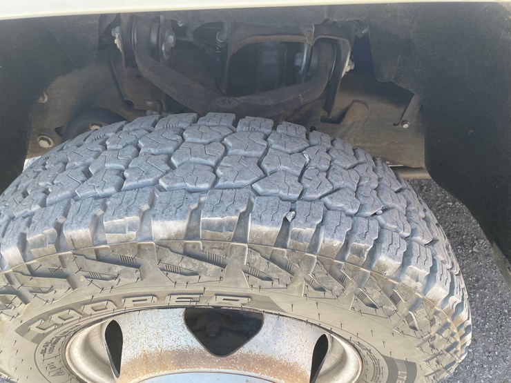 2016-chevrolet-silverado-3500-image-90