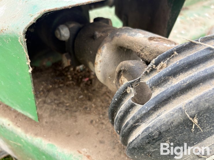 john-deere-120-image-12