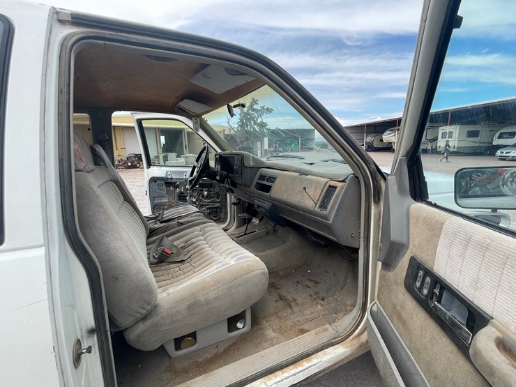 1992-chevrolet-k2500-image-38