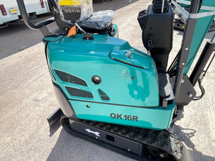 #2659-•-unused-cfg-mini-excavator-image-27