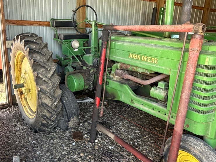 john-deere-b-image-9