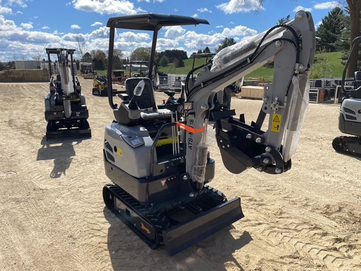 #1107-•-new-ats-me18-mini-excavator-image-2