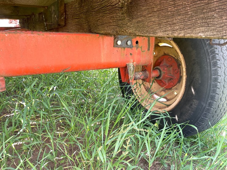 #2009-•-hay-wagon-with-kasten-running-gear-(colfax-wi)-image-10