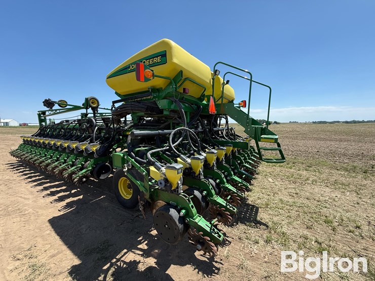 2007-john-deere-db60-image-7