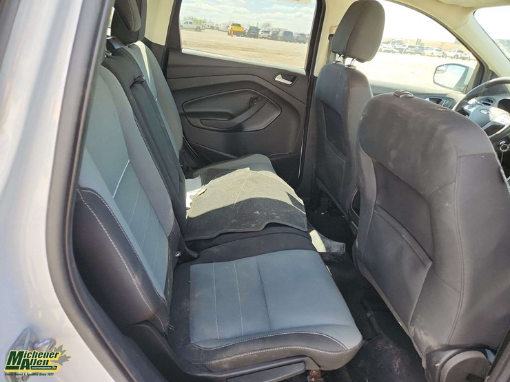 2016-ford-escape-se-image-18