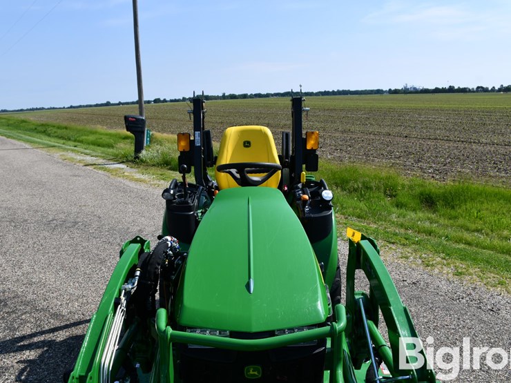 2025-john-deere-2025r-image-11