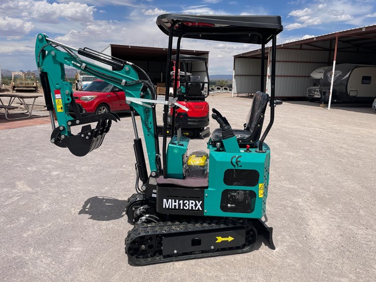 #2652-•-unused-cfg-mini-excavator-image-8