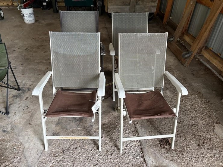 folding-chairs-image-2