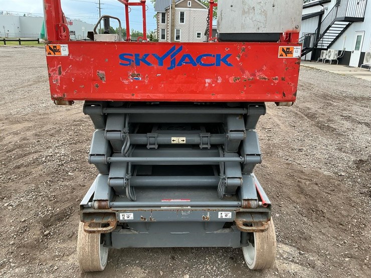 #1306-•-2006-skyjack-sj4632-scissor-lift-image-23