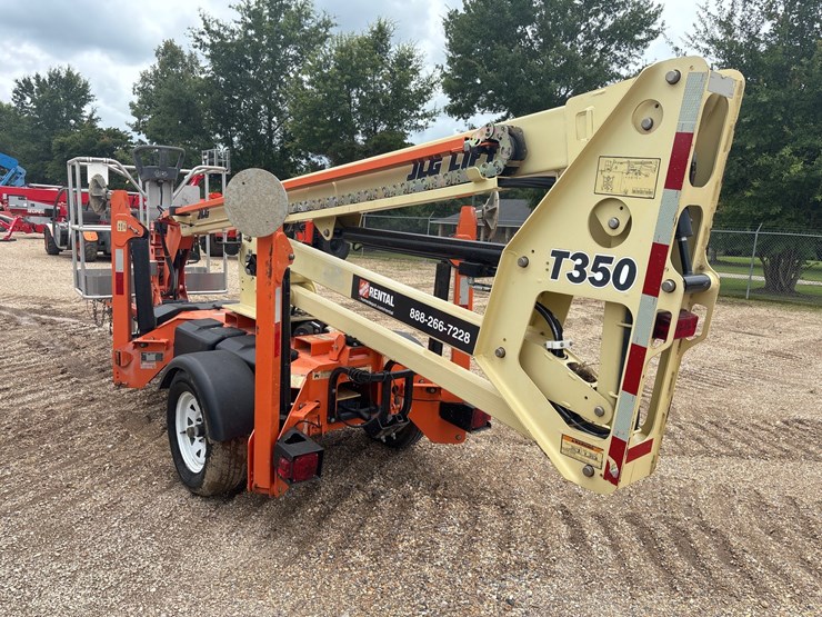 2020-jlg-t350-image-4