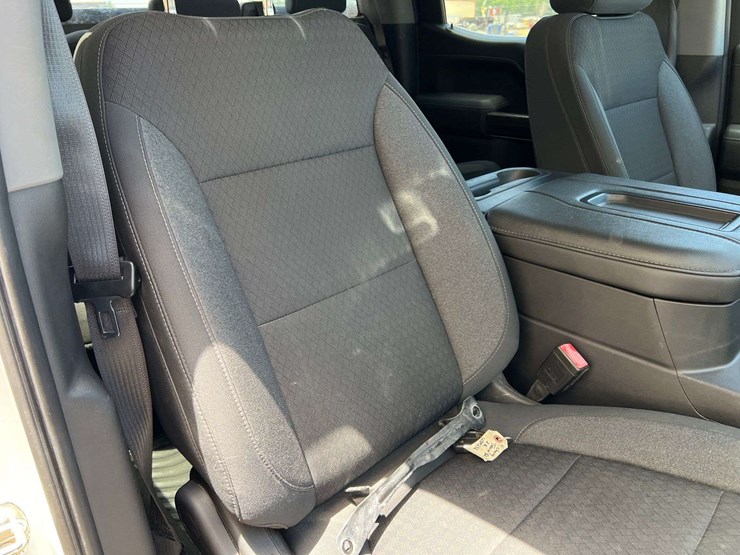 2021-chevrolet-silverado-1500-image-36