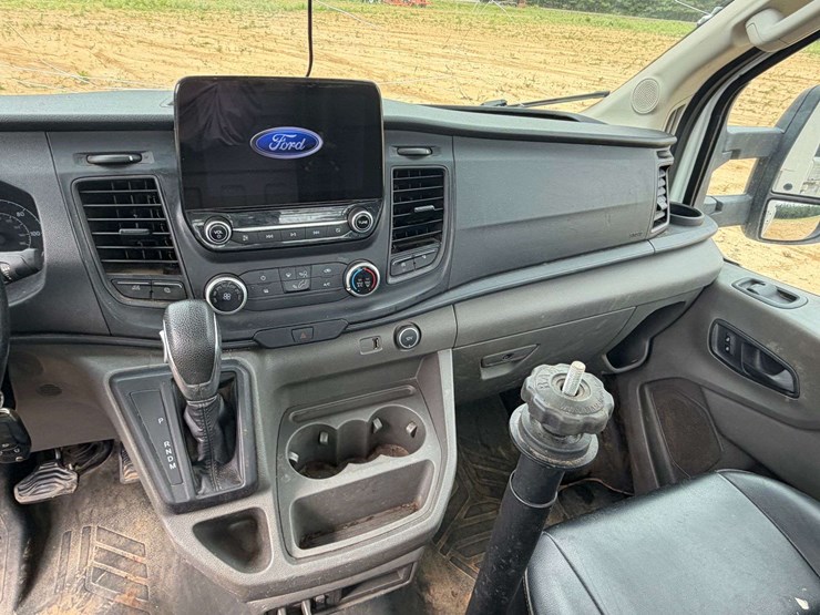 2021-ford-transit-image-11
