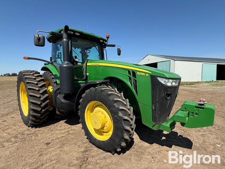 2012-john-deere-8285r-image-3