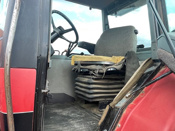 case-ih-8950-image-55