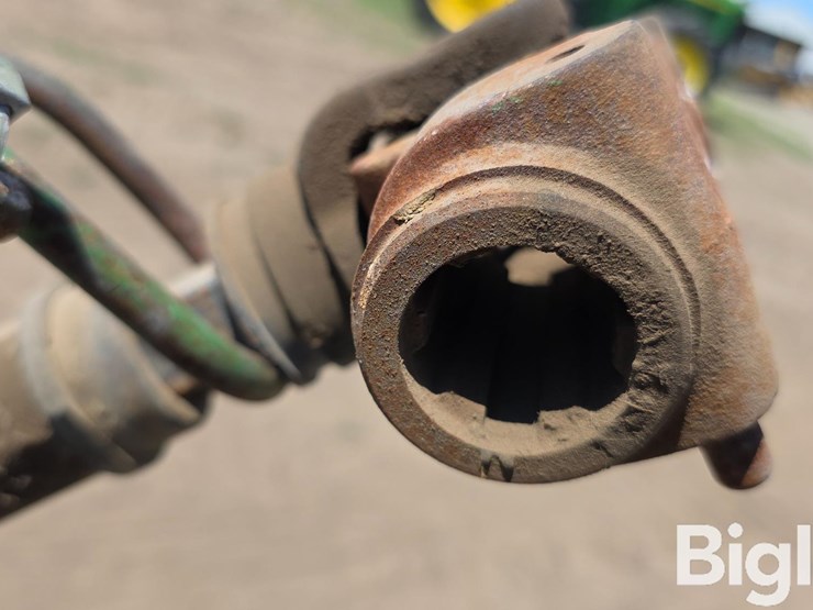 john-deere-328-image-11