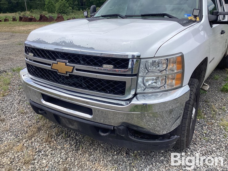 2013-chevrolet-silverado-2500-image-9