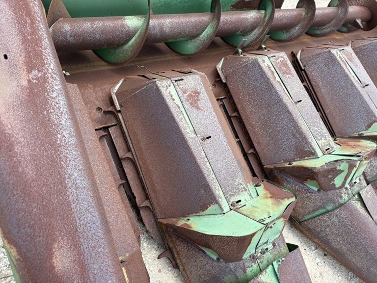 john-deere-842-image-6