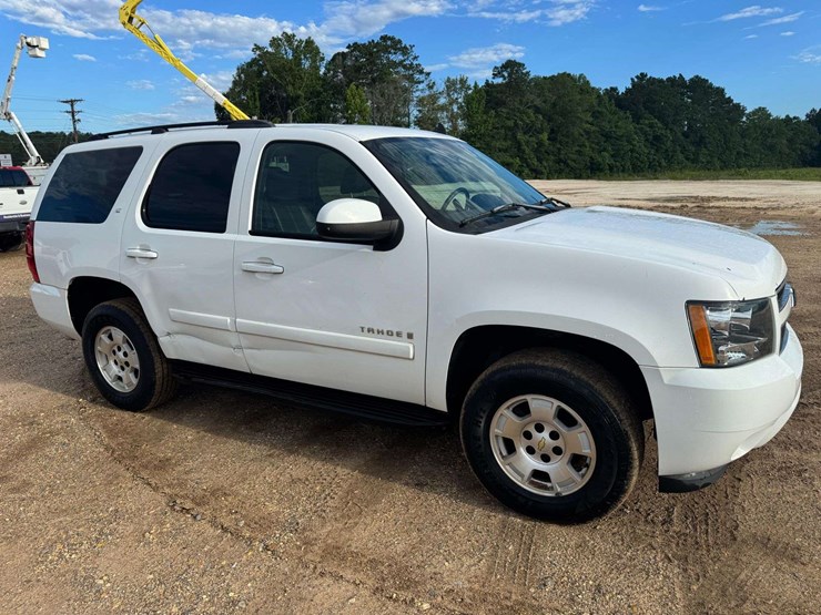 2007-chevrolet-tahoe-lt-image-2