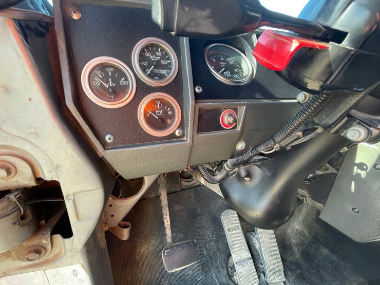 #6152-•-2002-mack-rd-model-fuel-tanker-truck-(has-title)-image-62