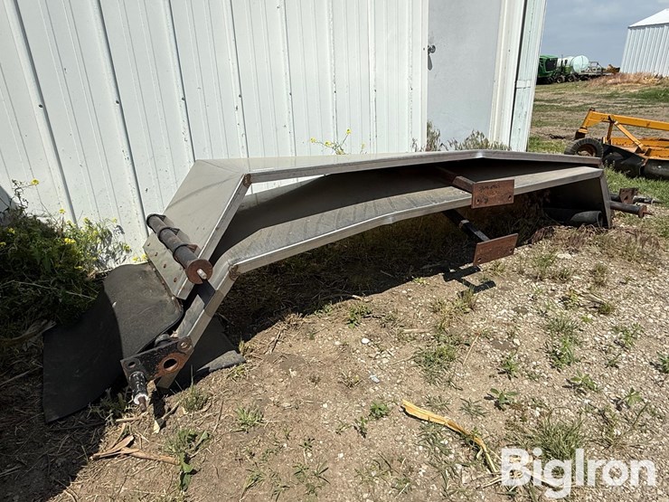 shop-built-stainless-steel-truck-fenders-image-3