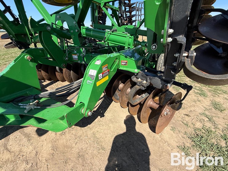 2016-john-deere-2623-image-15