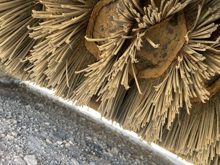 #6164-•-paladin-sweepster-86"-box-broom-image-9
