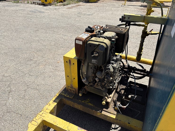 4-station-closing-unit,-skidded-image-2