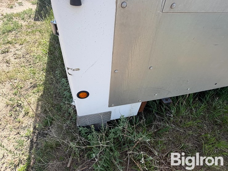 fiberglass-utility-pickup-box-image-9