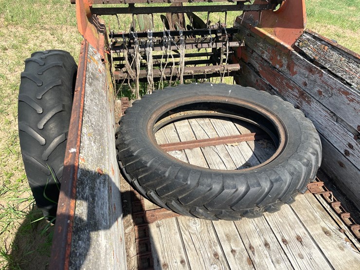 #2010-•-vintage-manure-spreader-(colfax-wi)-image-25
