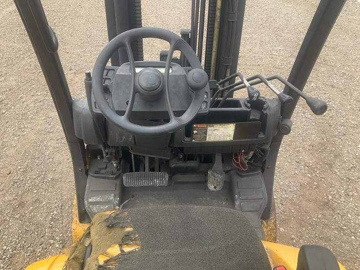 #1360-•-2007-yale-forklift-image-21