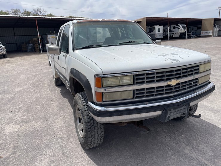 1992-chevrolet-k2500-image-3