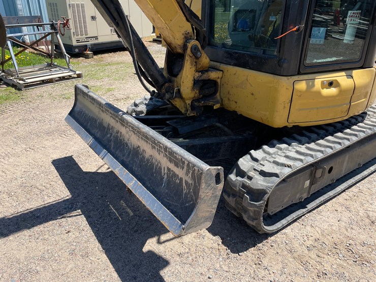 caterpillar-303.5e2-cr-image-19