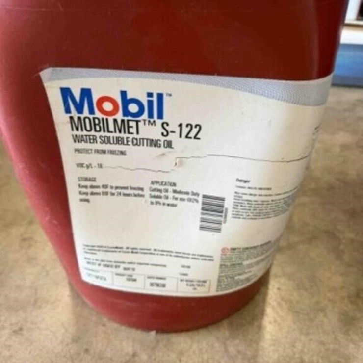 5-gallon bucket cutting/grinding oil