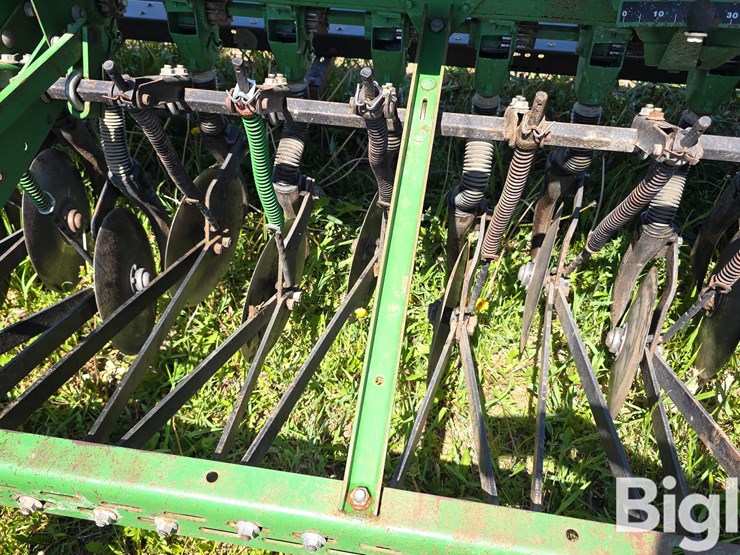 john-deere-8200-image-19