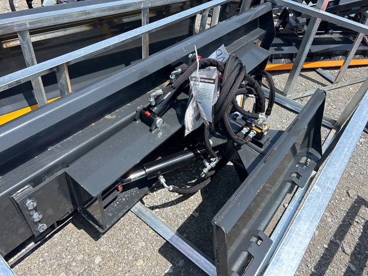 #90-•-6-way-84”-hydraulic-skid-steer-dozer-blade-image-3