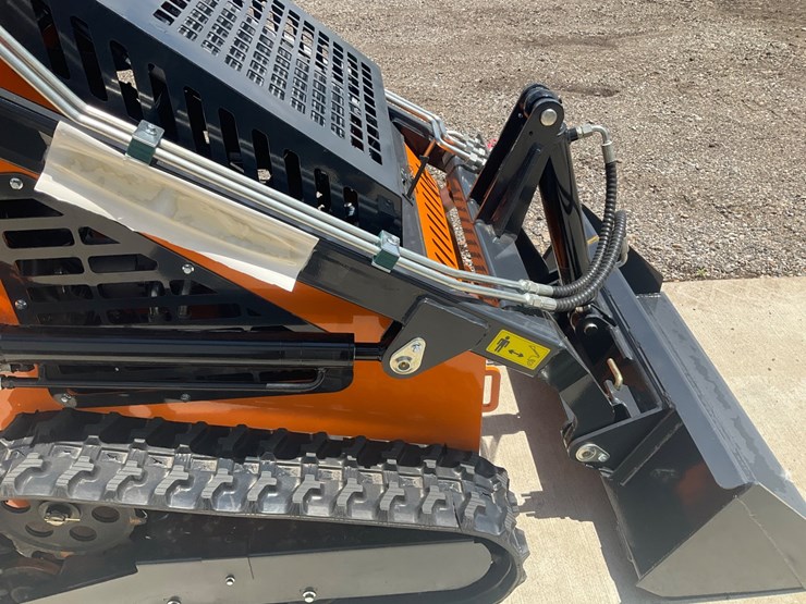 #1001-•-unused-landhero-mini-skid-steer-loader-image-11