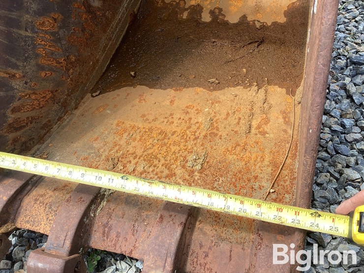 cp-24”-excavator-bucket-image-9