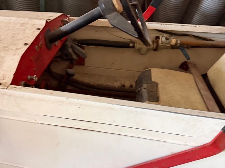 103-melroe-spray-coupe,-engine-runs,-transmission-linkage-issue,-have-booms-image-15