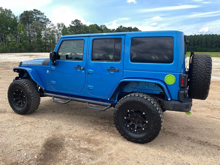 2016-jeep-wrangler-image-2