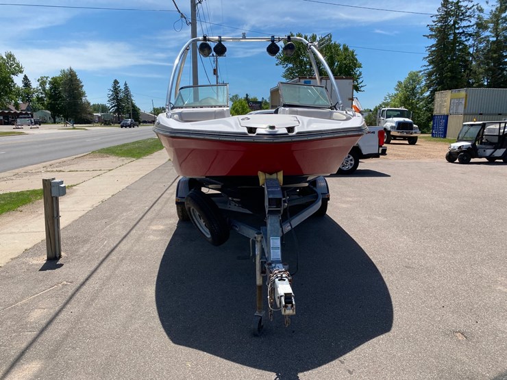 #7032-•-2014-yamaha-212ss-boat-with-trailer-(has-title)-(antigo,-wi)-image-2