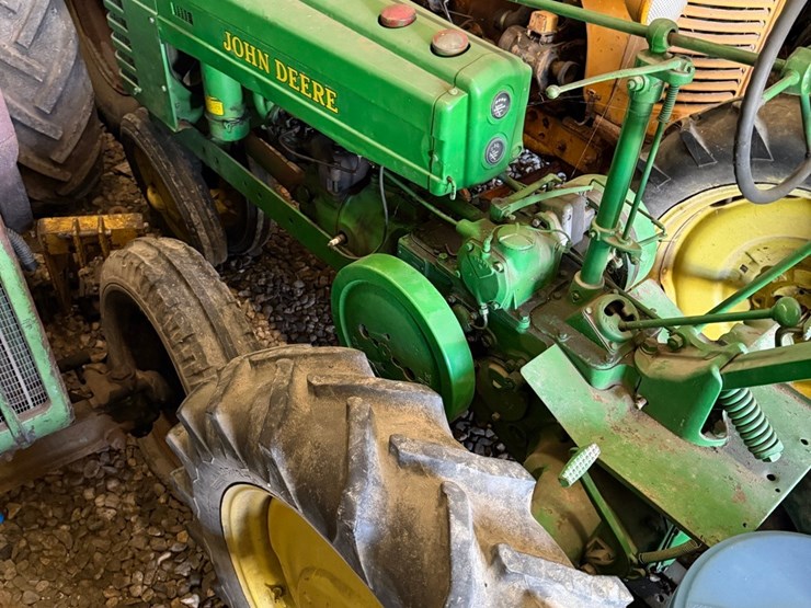 john-deere-h-image-10