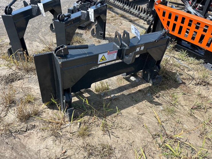 #49-•-skid-steer-to-3pt-quick-hitch-adapter-image-1