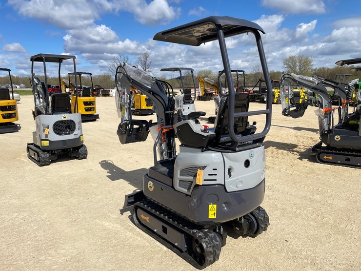 #1106-•-new-ats-me18-mini-excavator-image-4
