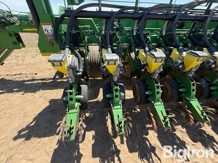 2007-john-deere-db60-image-17