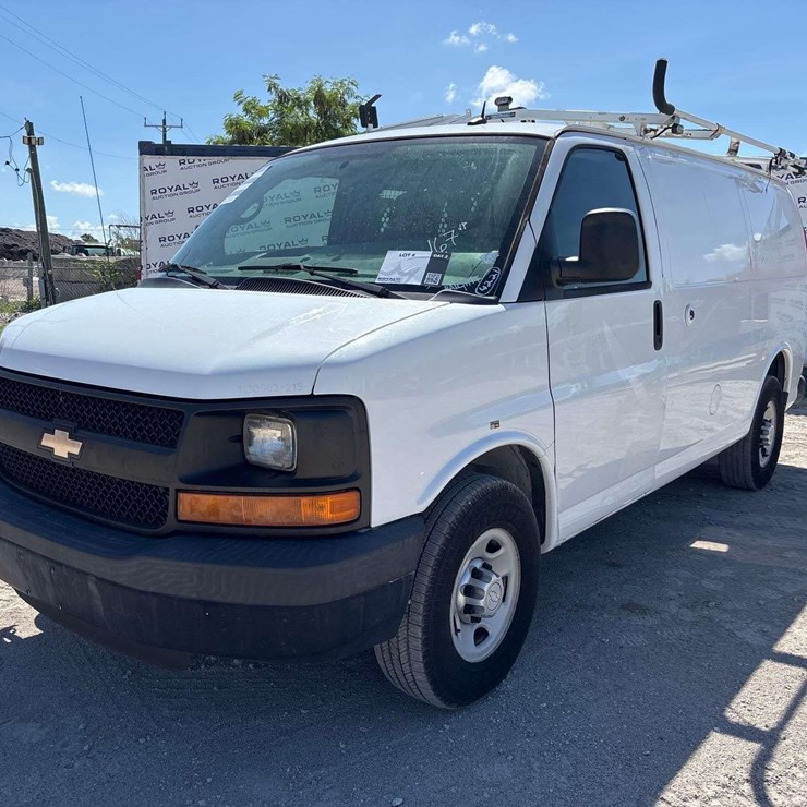 2015 CHEVROLET EXPRESS 2500