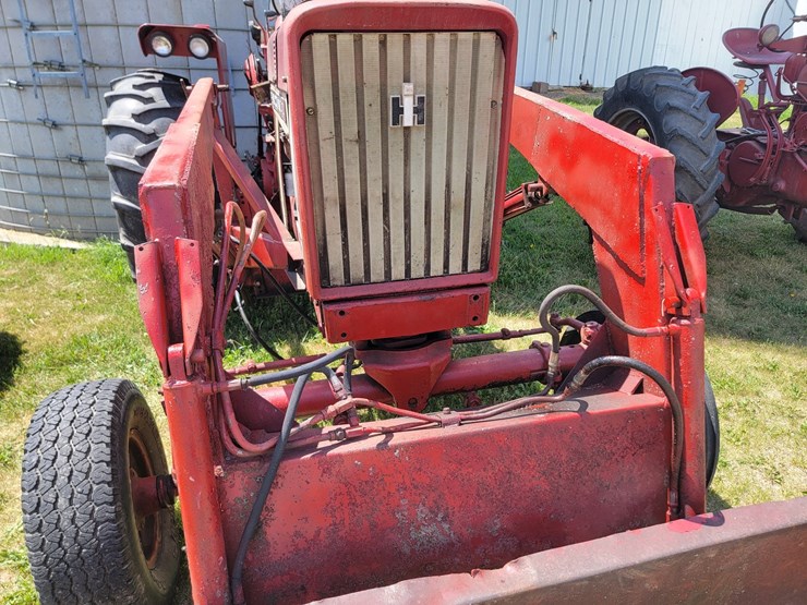 case-ih-farmall-706-image-18