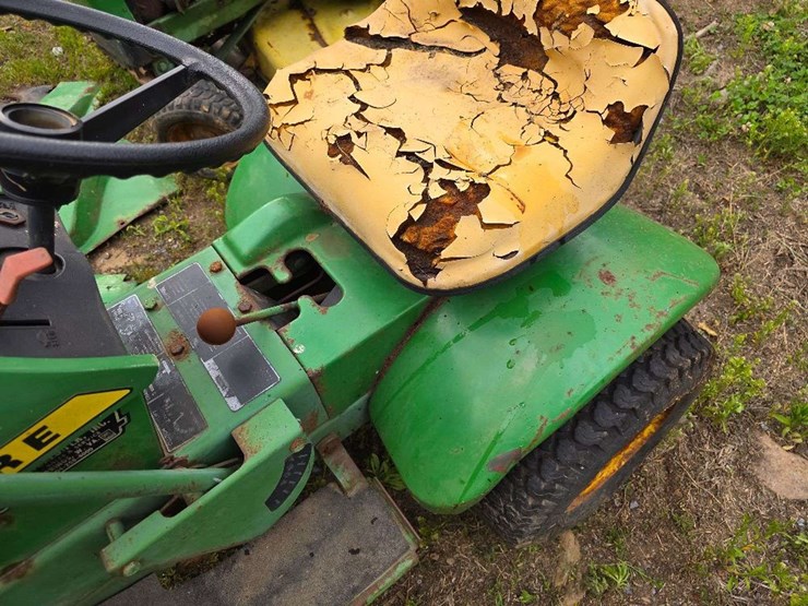 john-deere-100-image-11