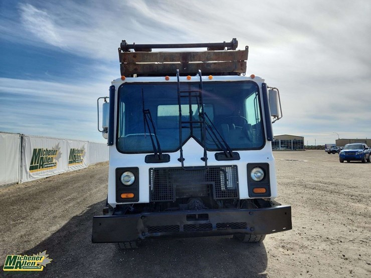 1999-mack-mr690s-image-7