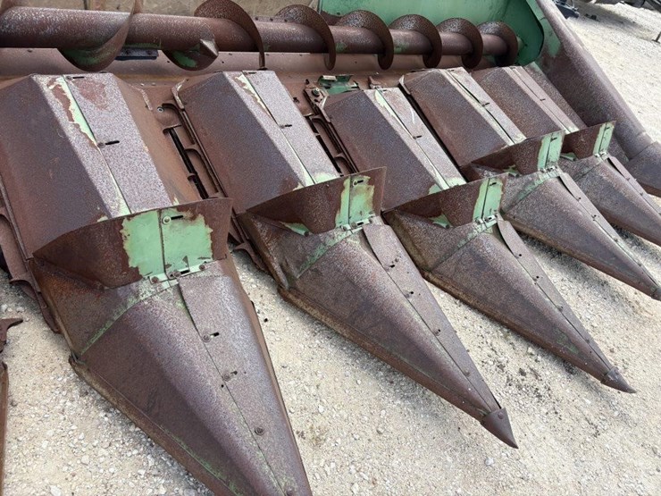 john-deere-842-image-7