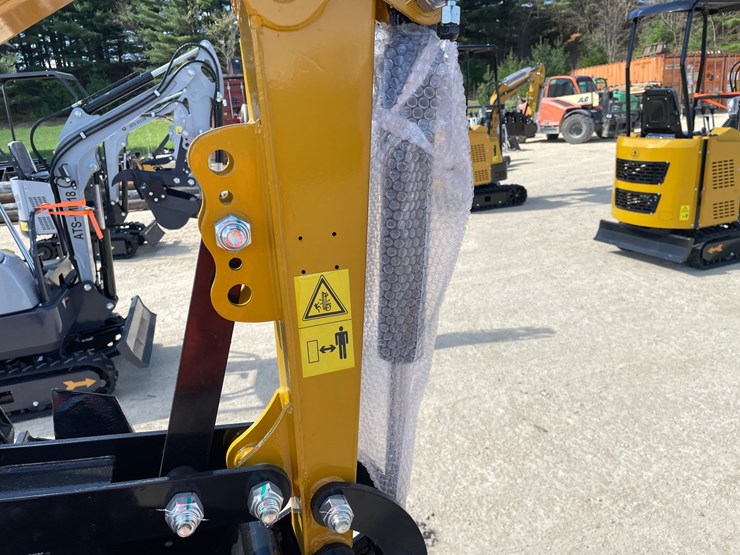 #1103-•-new-ats-rt15r-mini-excavator-image-22